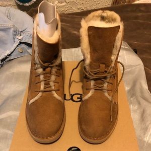 UGG W QUINCY BOOT